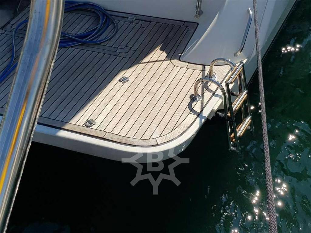 Azimut Az 43