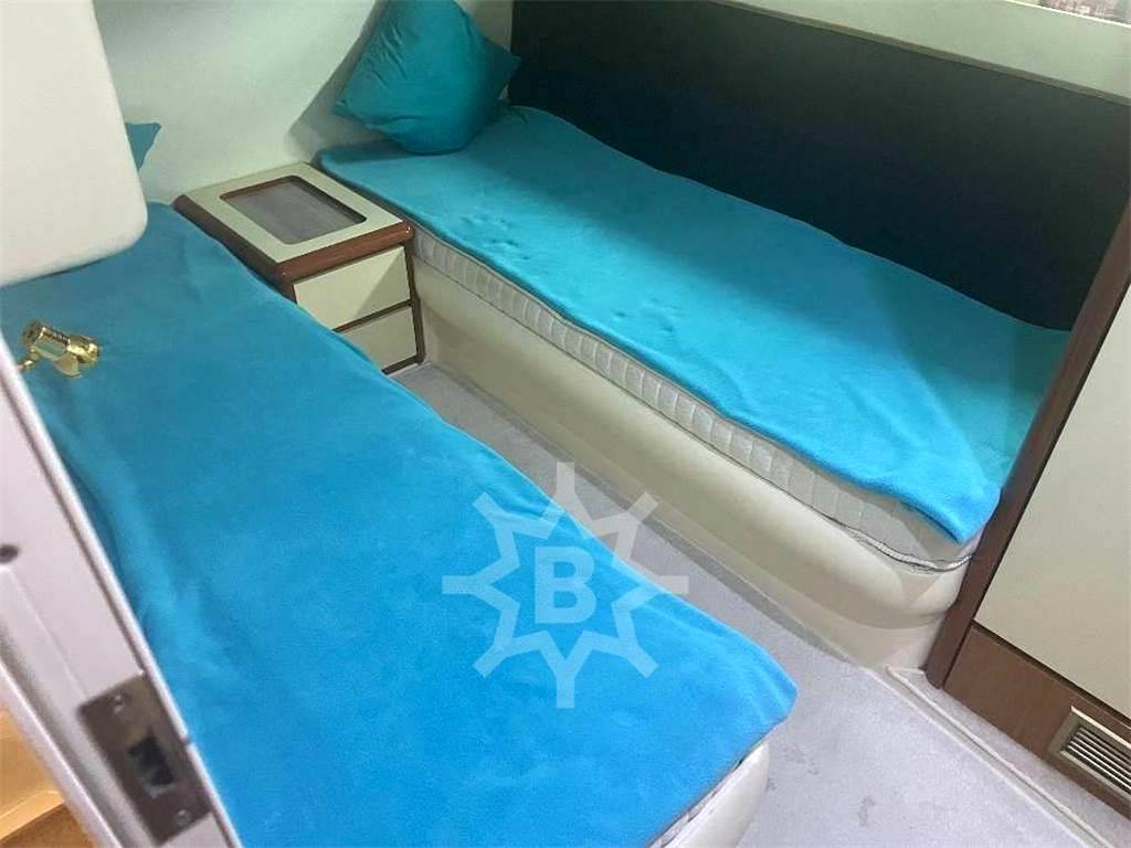 Azimut Az 43