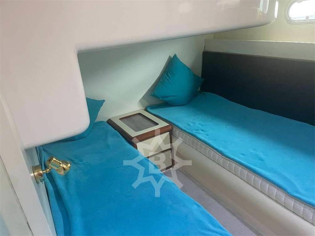 Azimut Az 43