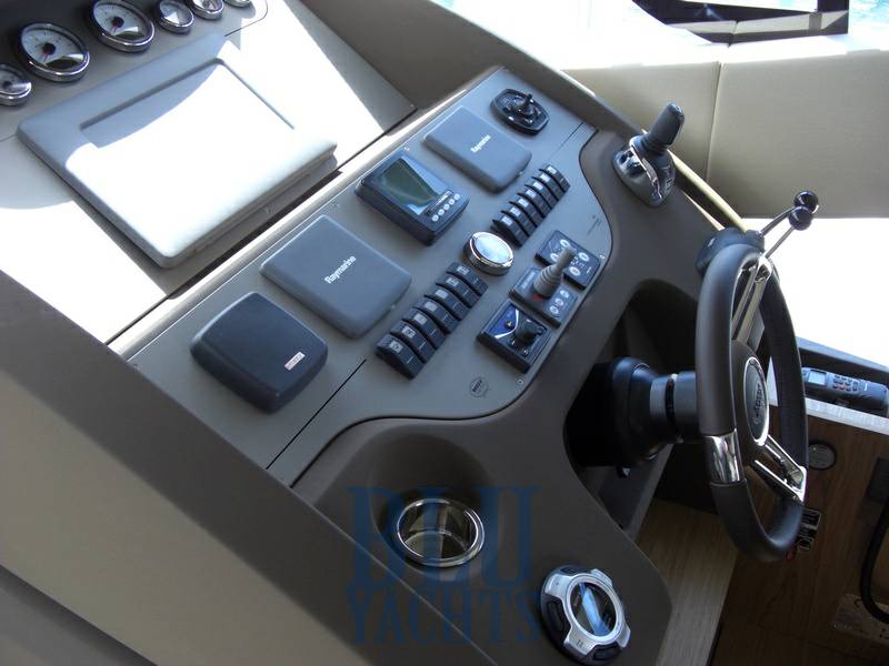 Sessa marine F 54 fly