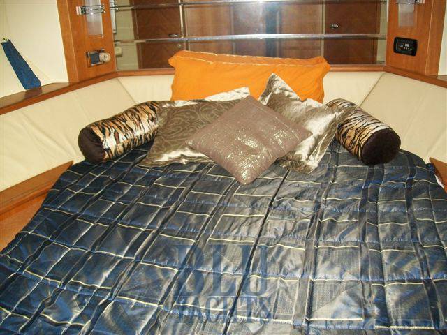 Azimut 46