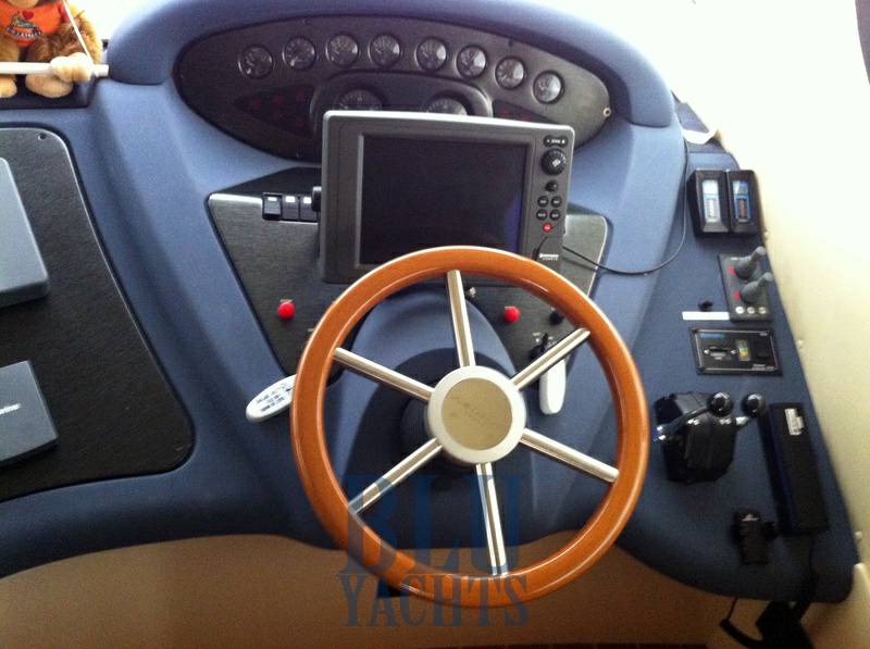 Azimut 46