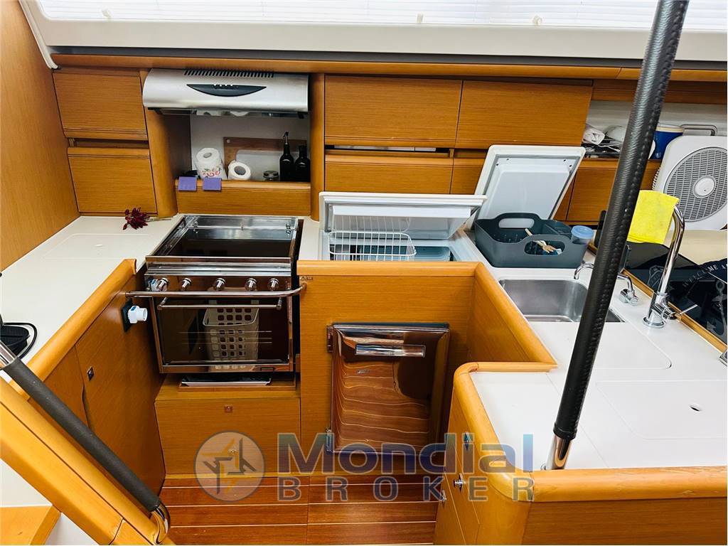 Jeanneau 57