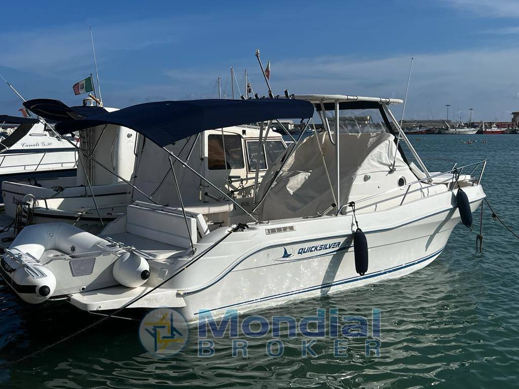 Quicksilver 750 commander