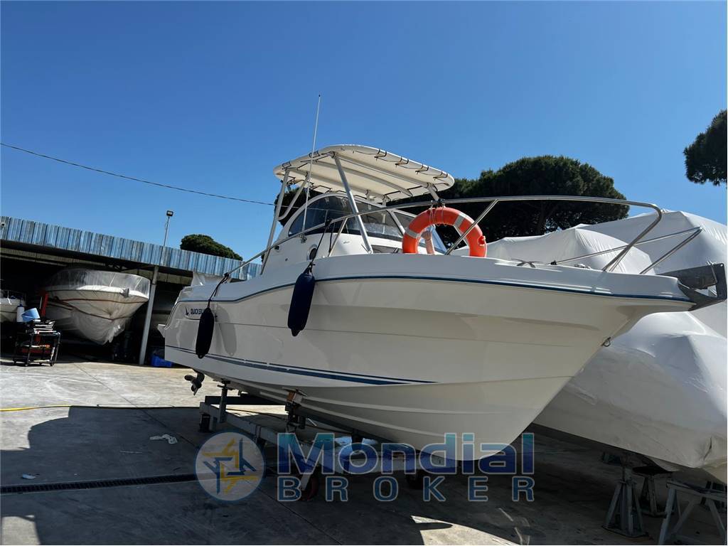 Quicksilver 750 commander