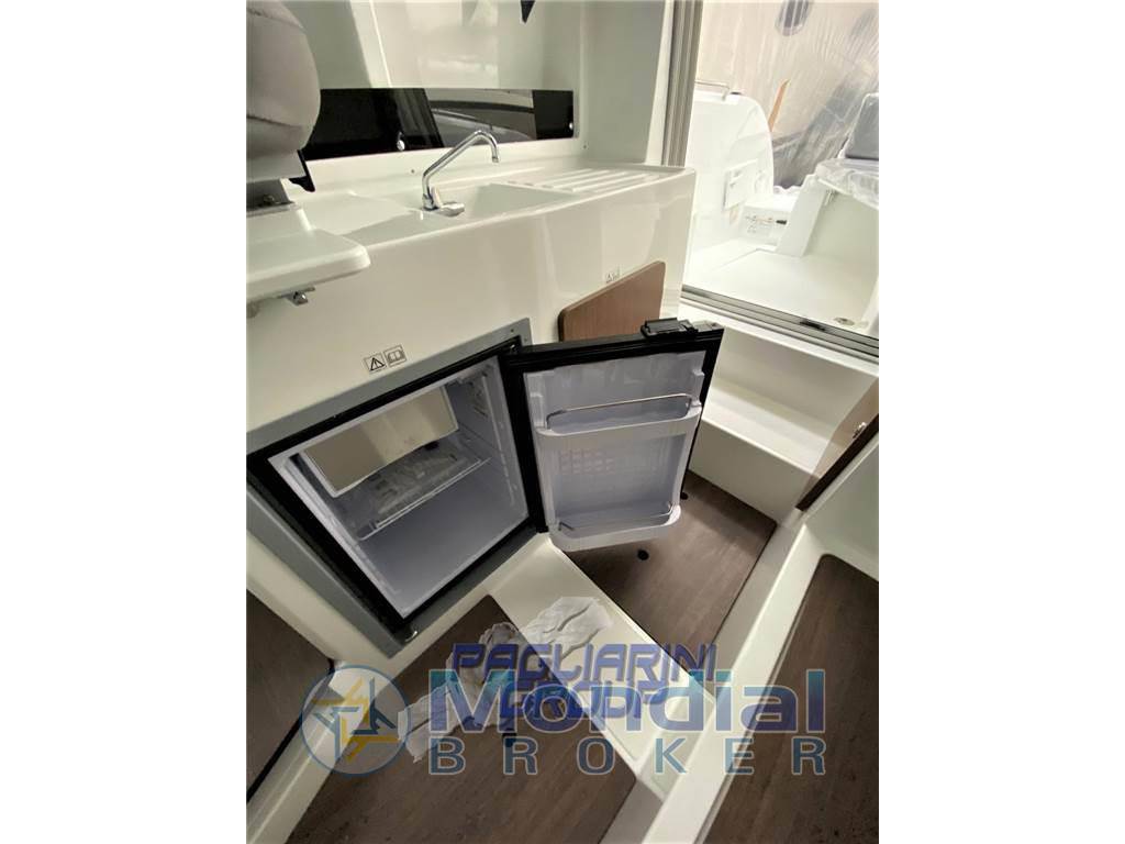 Beneteau Antares 8 cruising