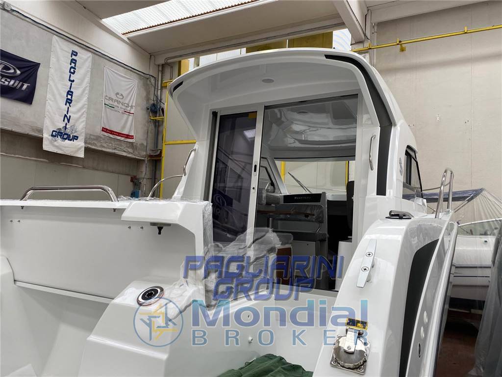 Beneteau Antares 8 cruising