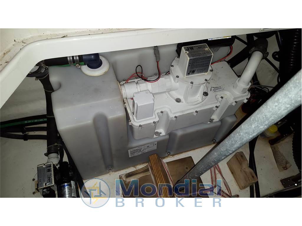 Sea ray 255 sundancer limited edition