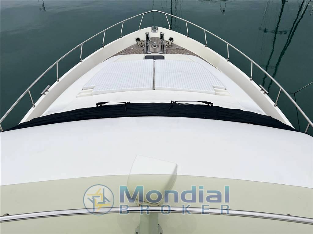 Ferretti 680 fly