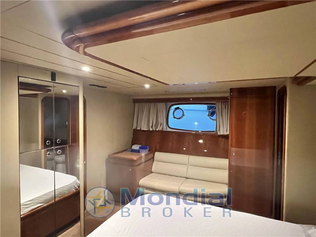 Ferretti 680 fly