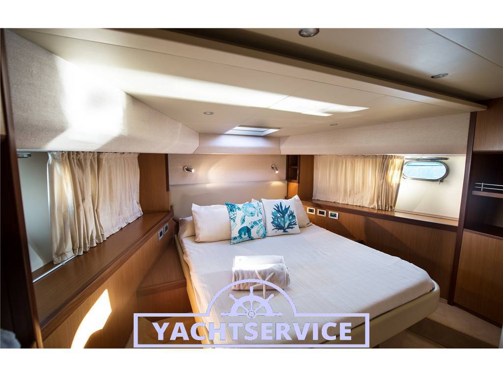 Ferretti 630