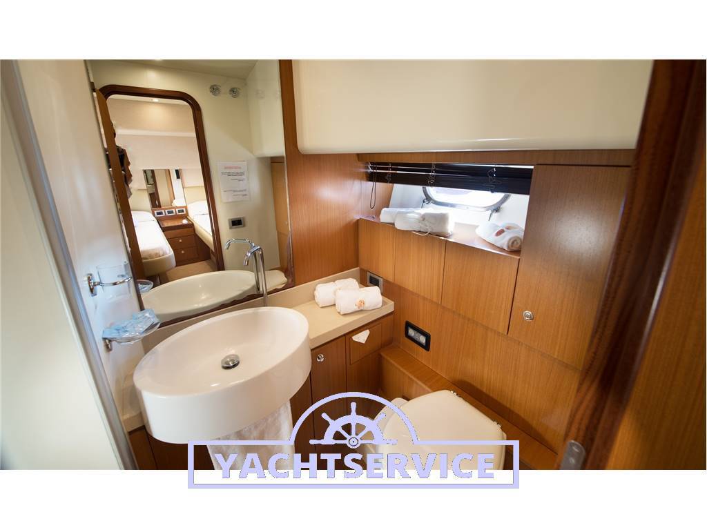 Ferretti 630