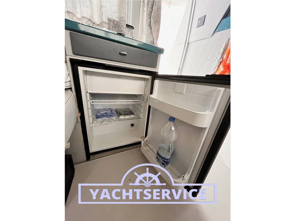 Ferretti 34 fisherman
