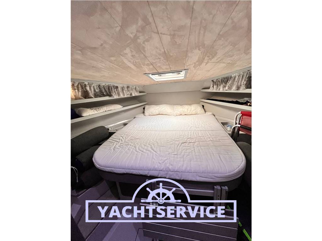 Ferretti 34 fisherman