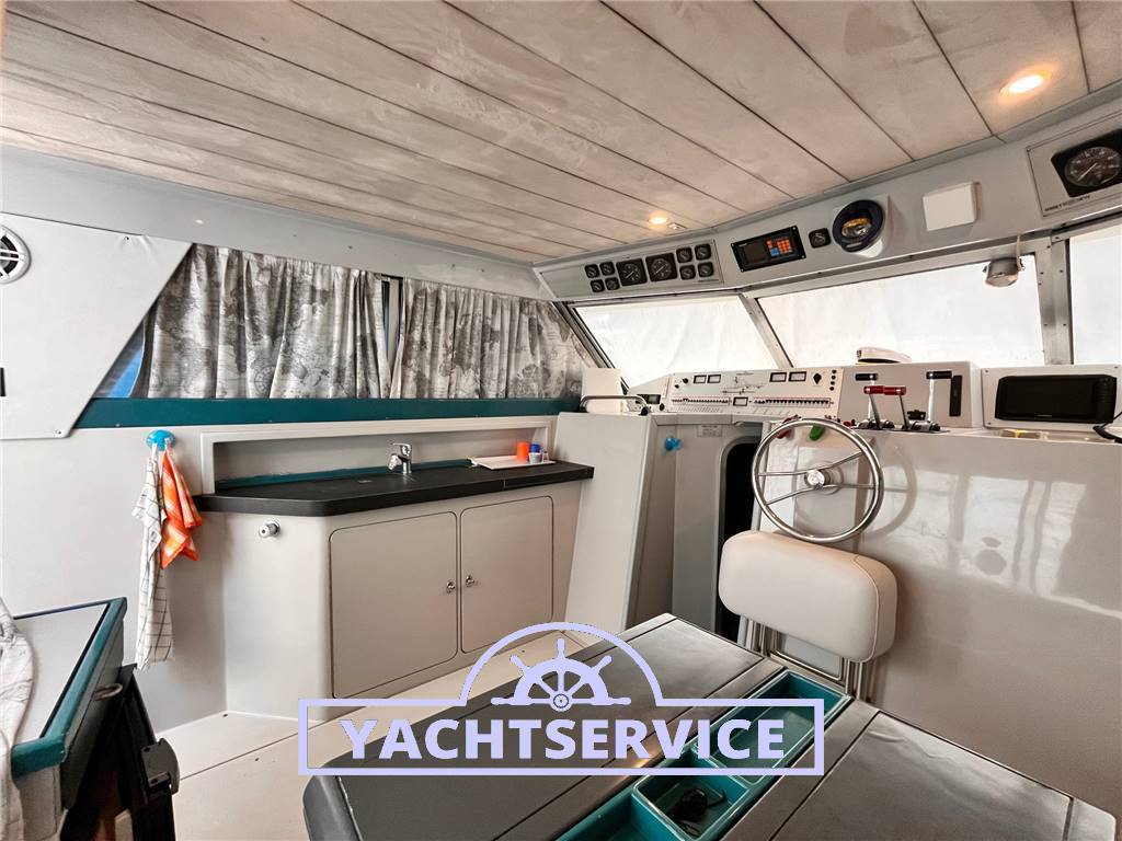 Ferretti 34 fisherman