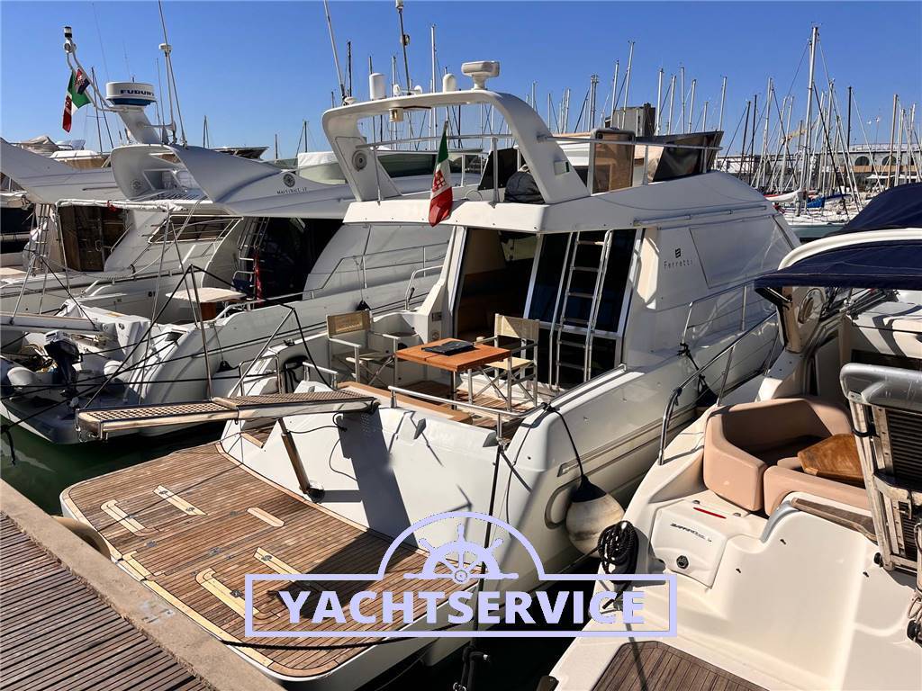 Ferretti yarding yacht 42 fly