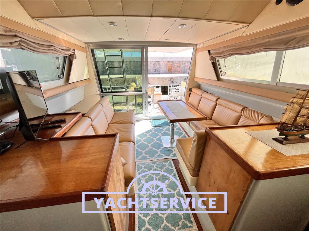 Ferretti yarding yacht 42 fly
