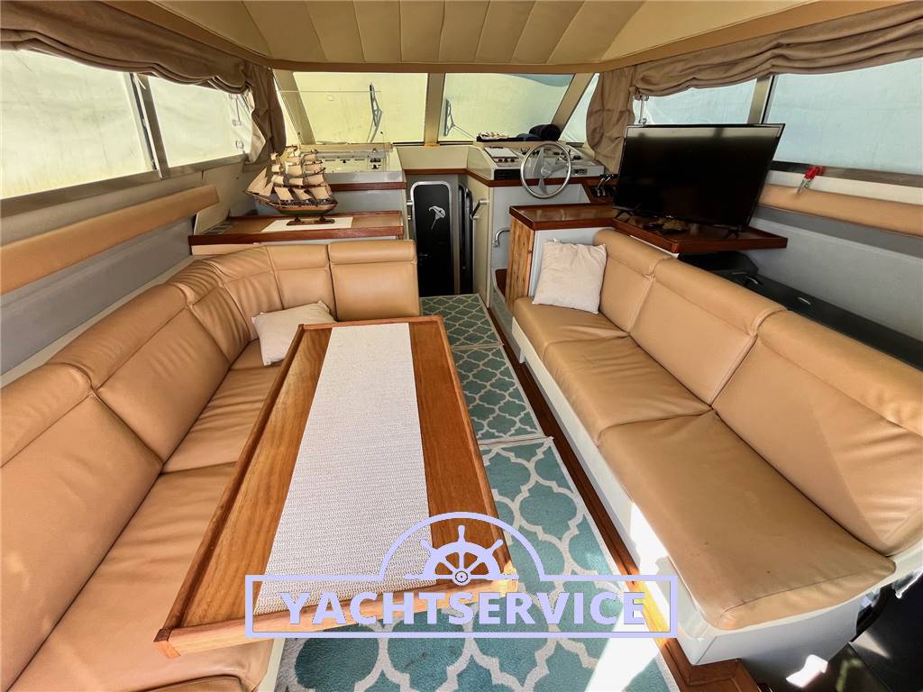 Ferretti yarding yacht 42 fly