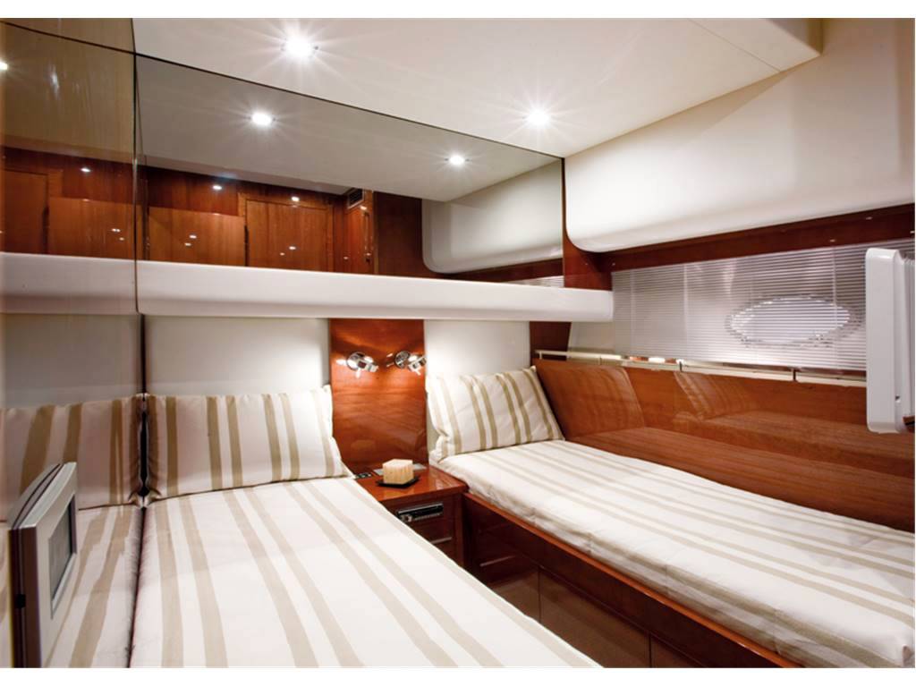 Uniesse 58 fly