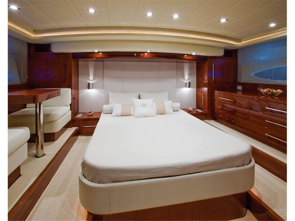 Uniesse 58 fly