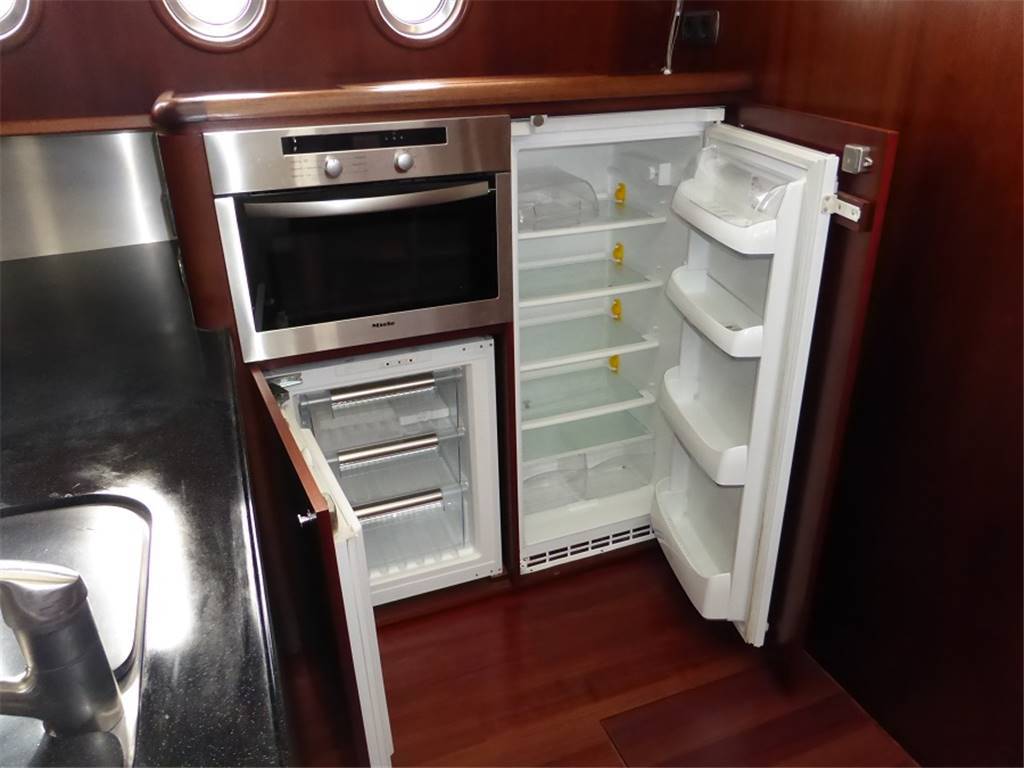 Pacific shipyard Prestige 170