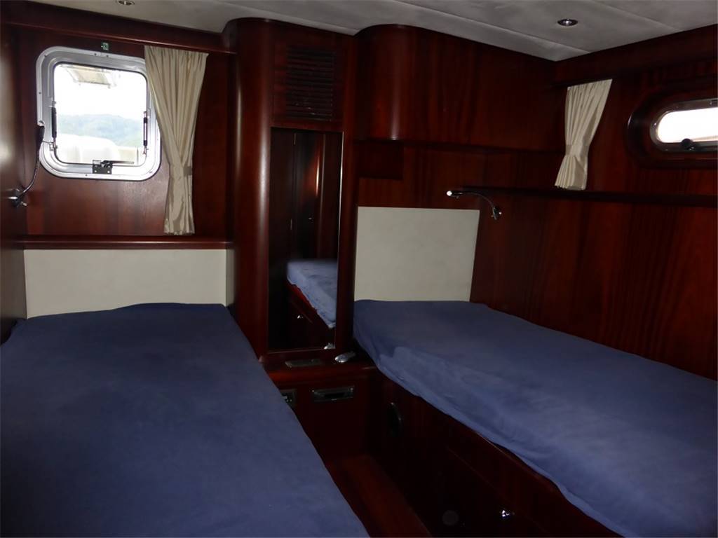 Pacific shipyard Prestige 170
