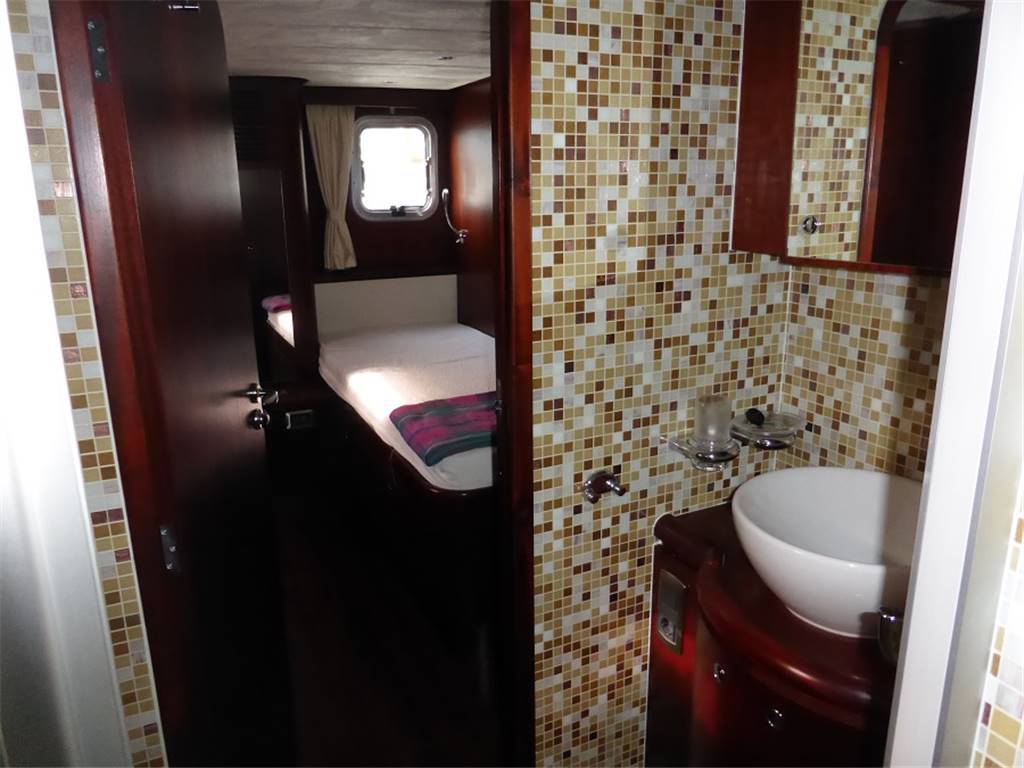 Pacific shipyard Prestige 170