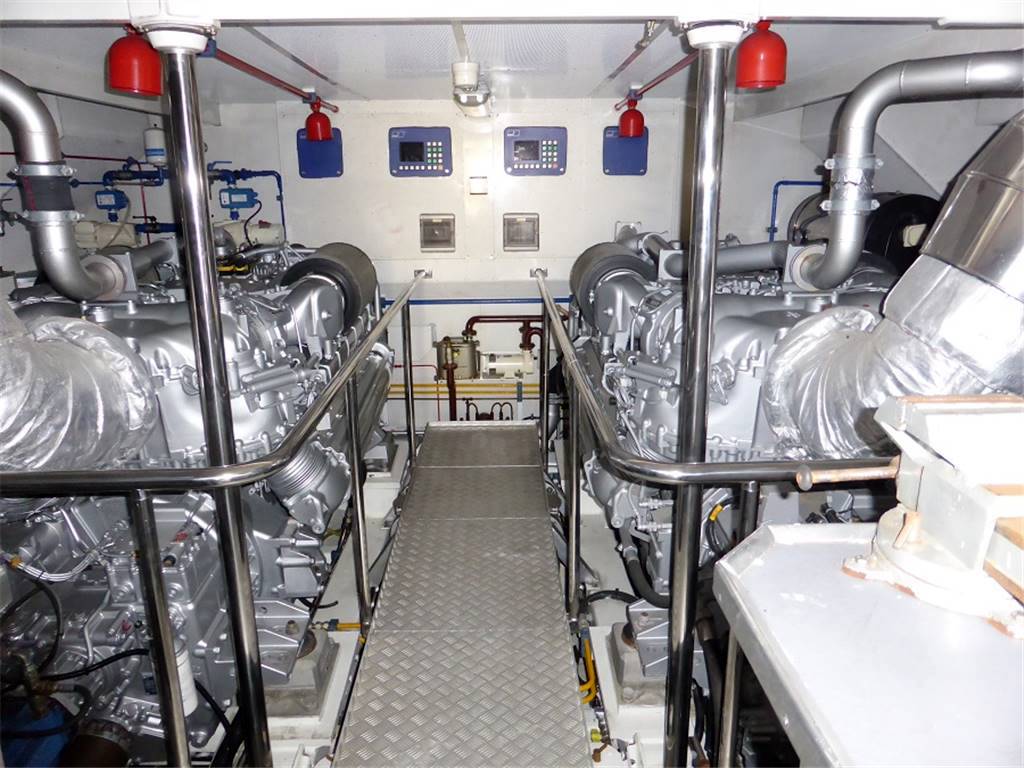 Cantieri di pisa Akhir 85