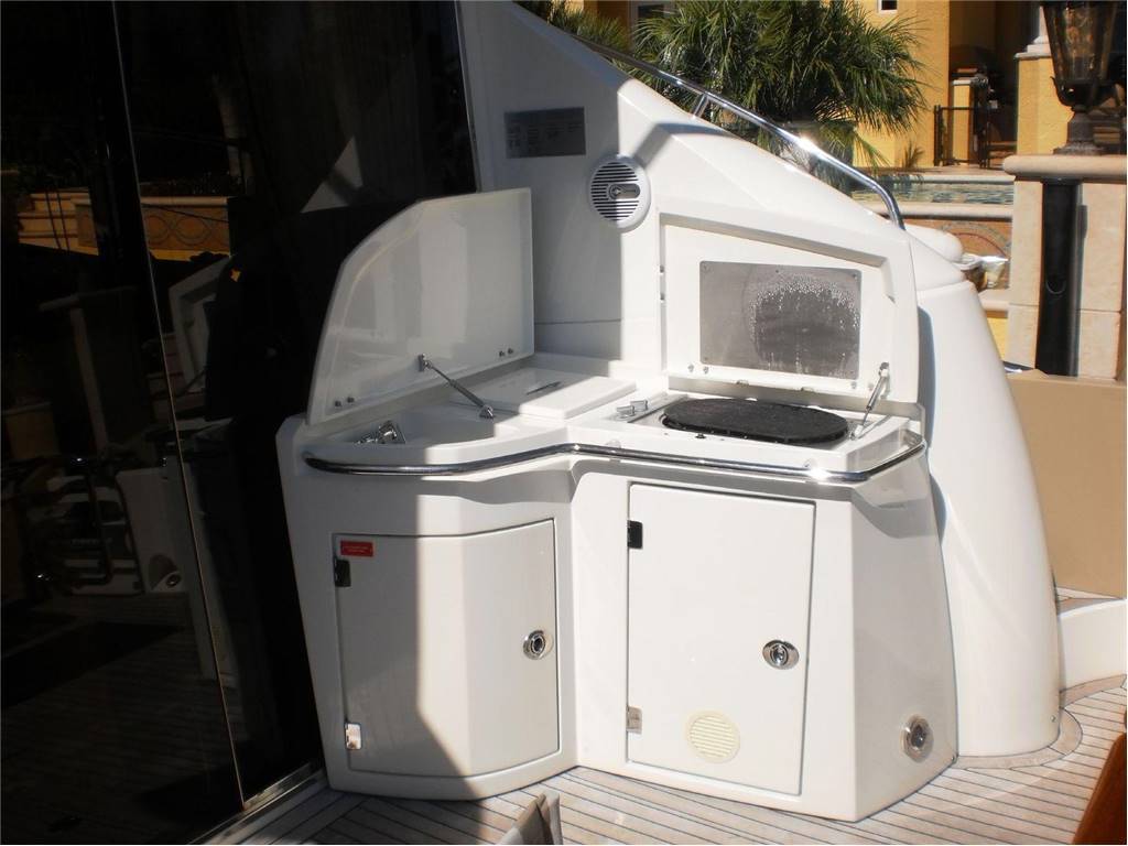 Sunseeker Predator 52