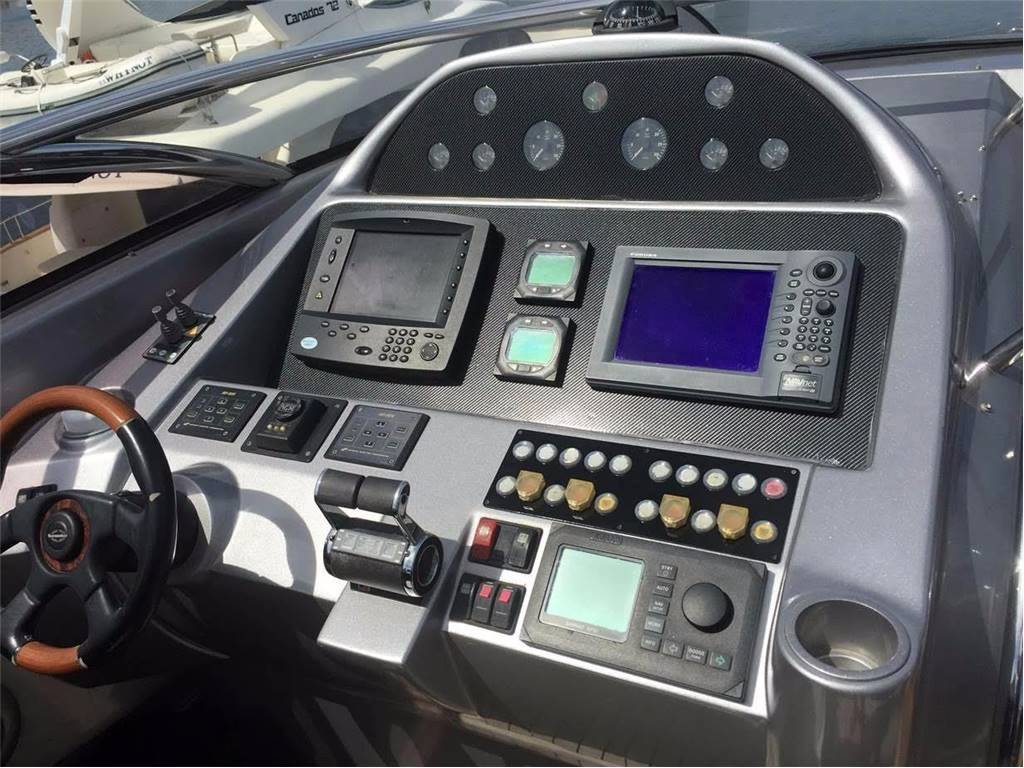 Sunseeker 105 motor yacht