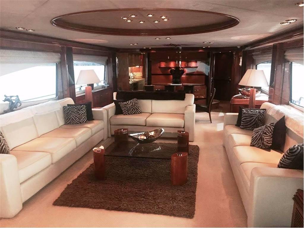Sunseeker 105 motor yacht