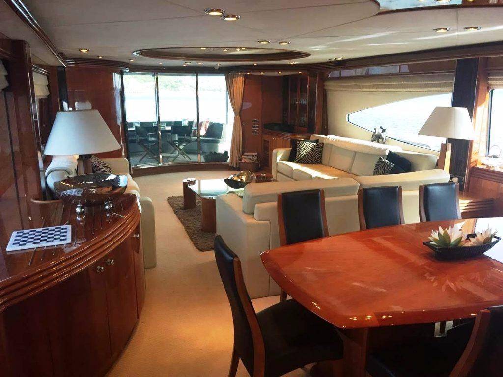 Sunseeker 105 motor yacht