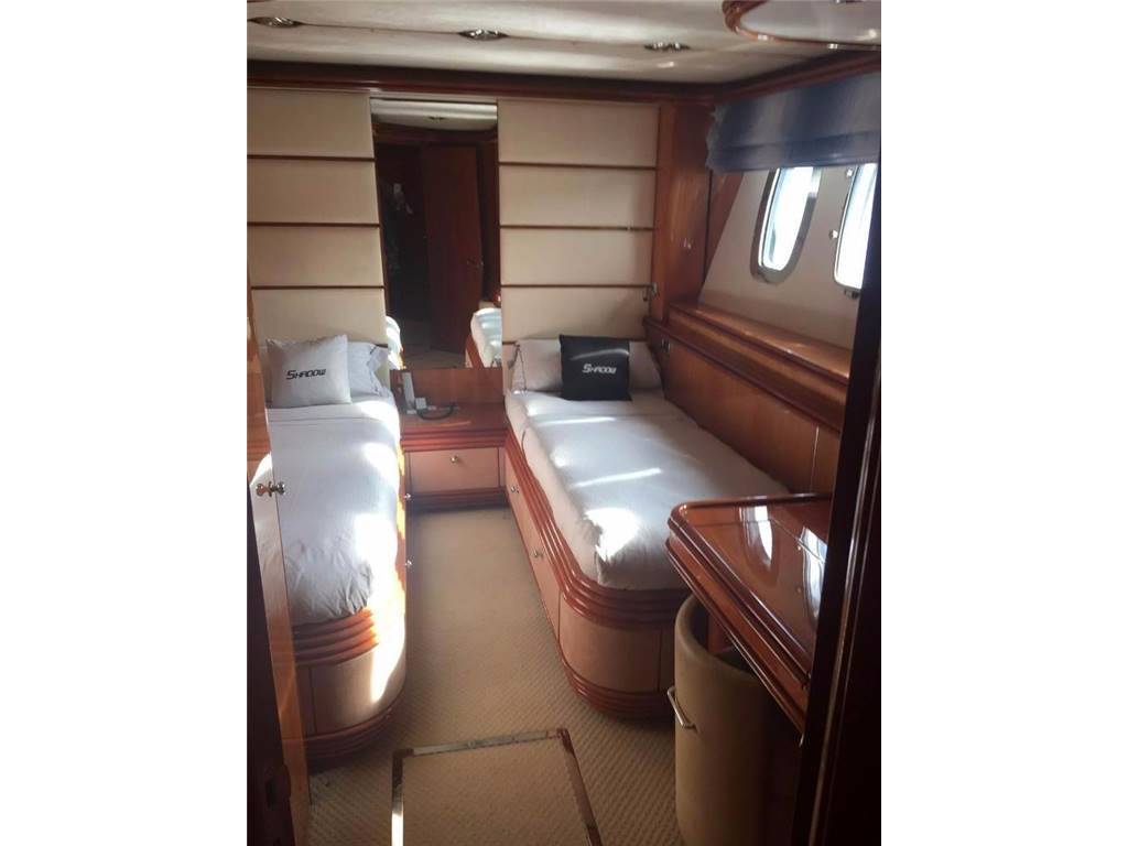 Sunseeker 105 motor yacht