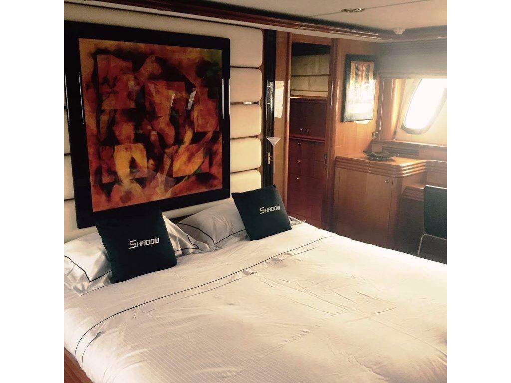 Sunseeker 105 motor yacht
