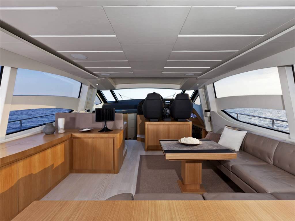 Pershing 74