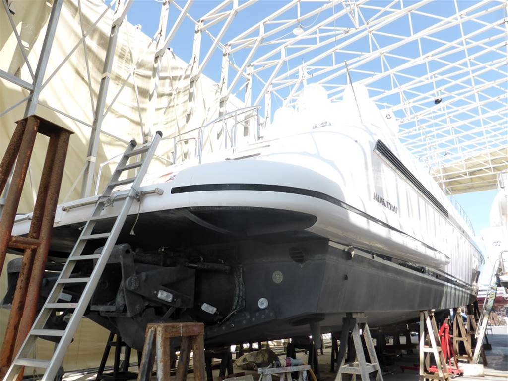 Mangusta 108