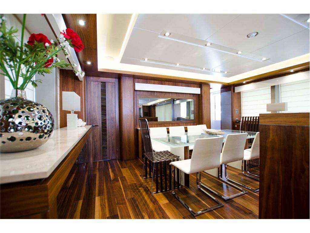 Sunseeker 115 sport yacht
