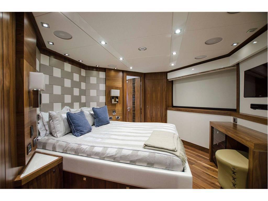 Sunseeker 115 sport yacht
