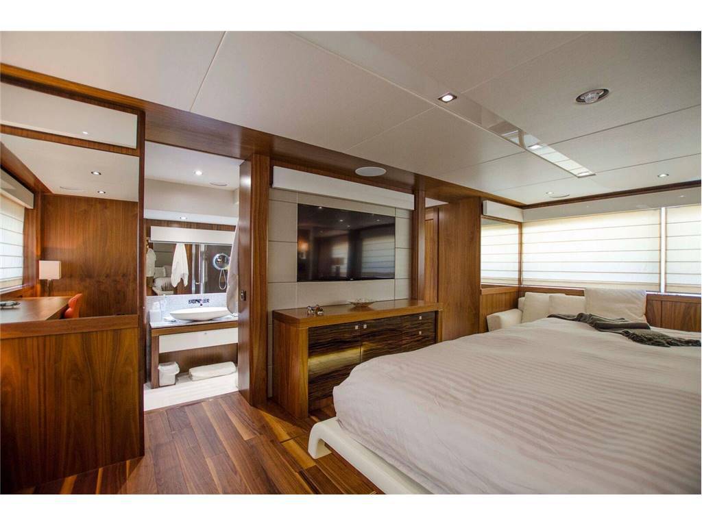 Sunseeker 115 sport yacht
