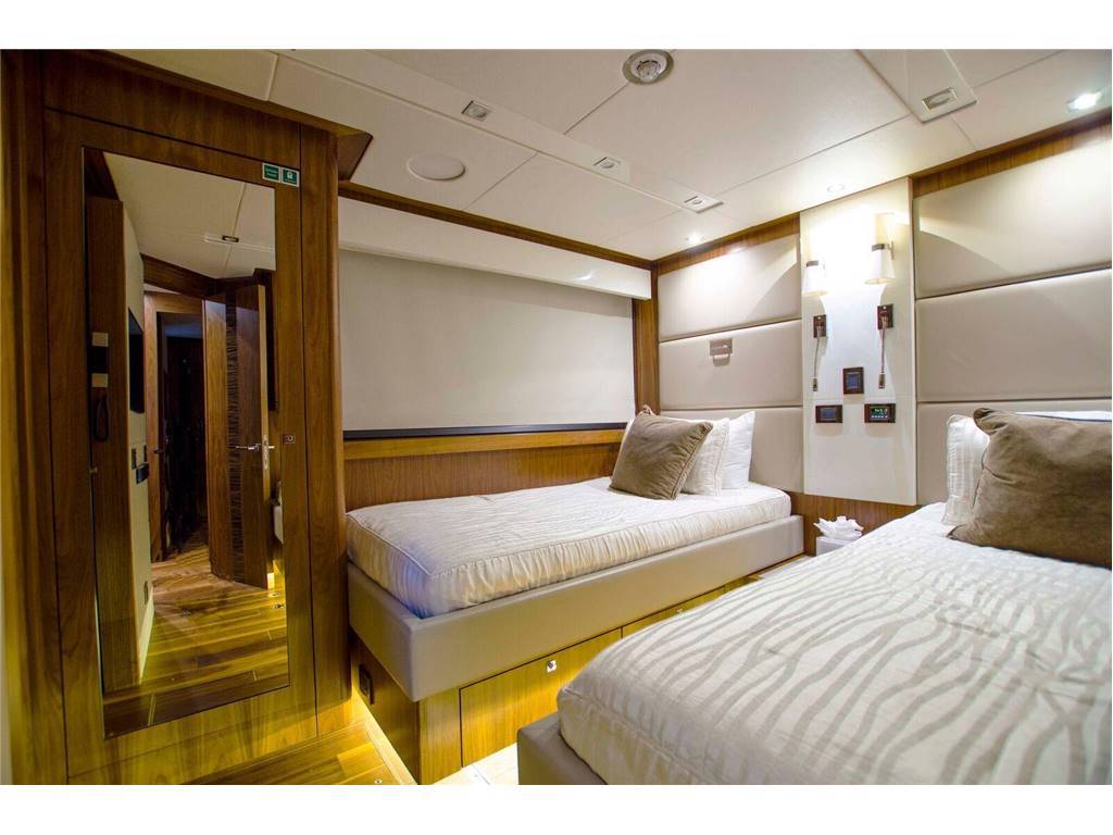 Sunseeker 115 sport yacht