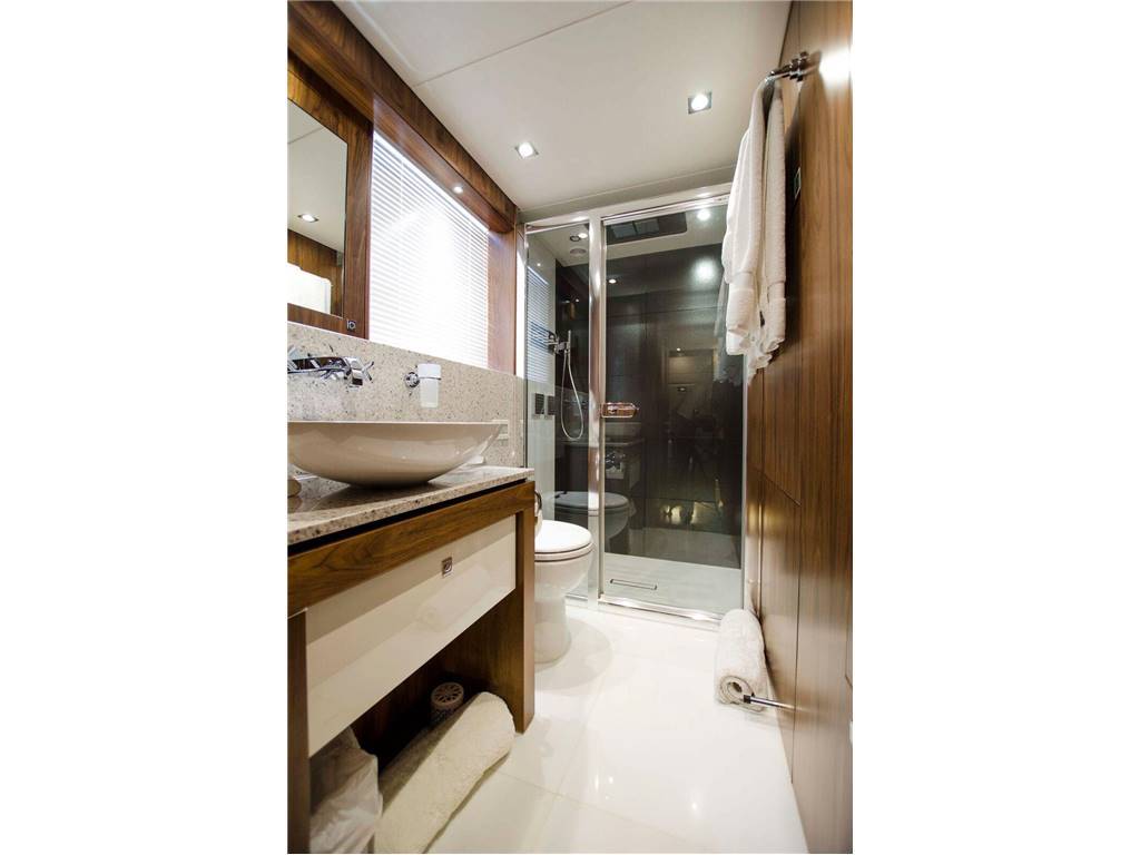 Sunseeker 115 sport yacht