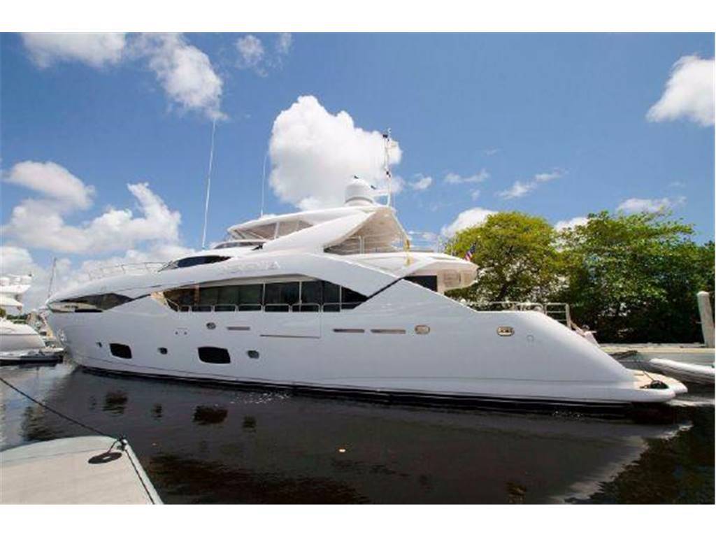 Sunseeker 115 sport yacht