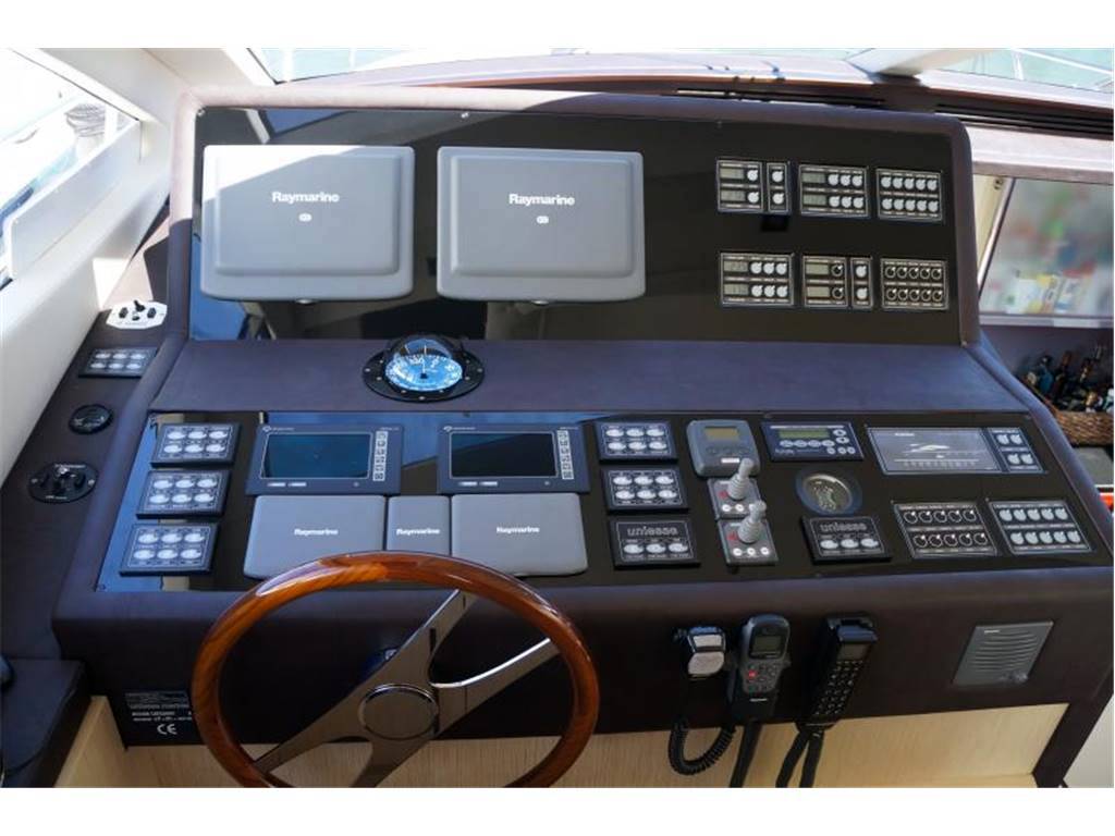 Uniesse 70 sport