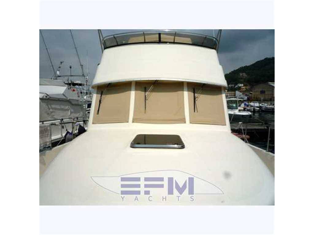 Mainship 34 trawler