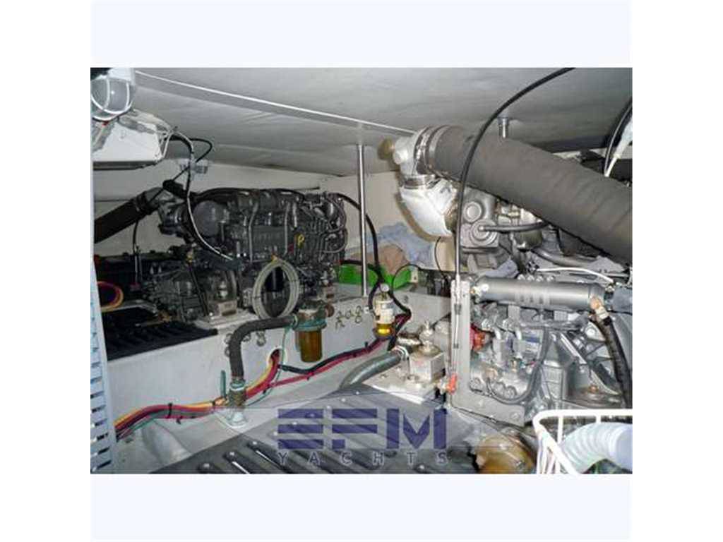 Mainship 34 trawler