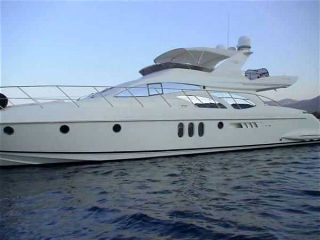 Azimut 62 fly