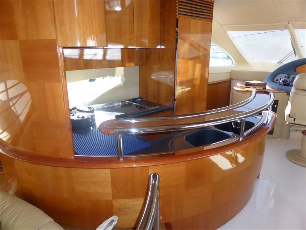 Azimut 62 fly