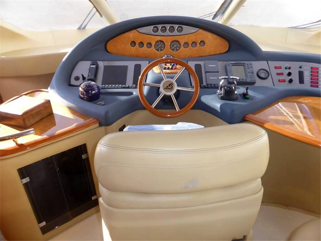 Azimut 62 fly