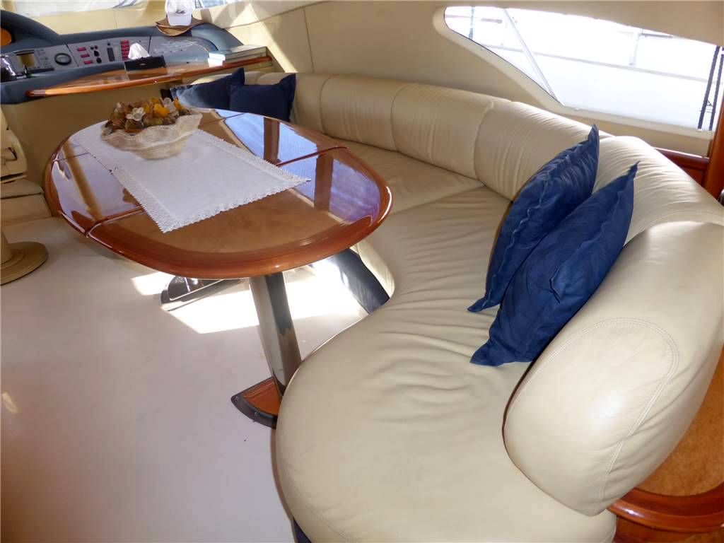 Azimut 62 fly