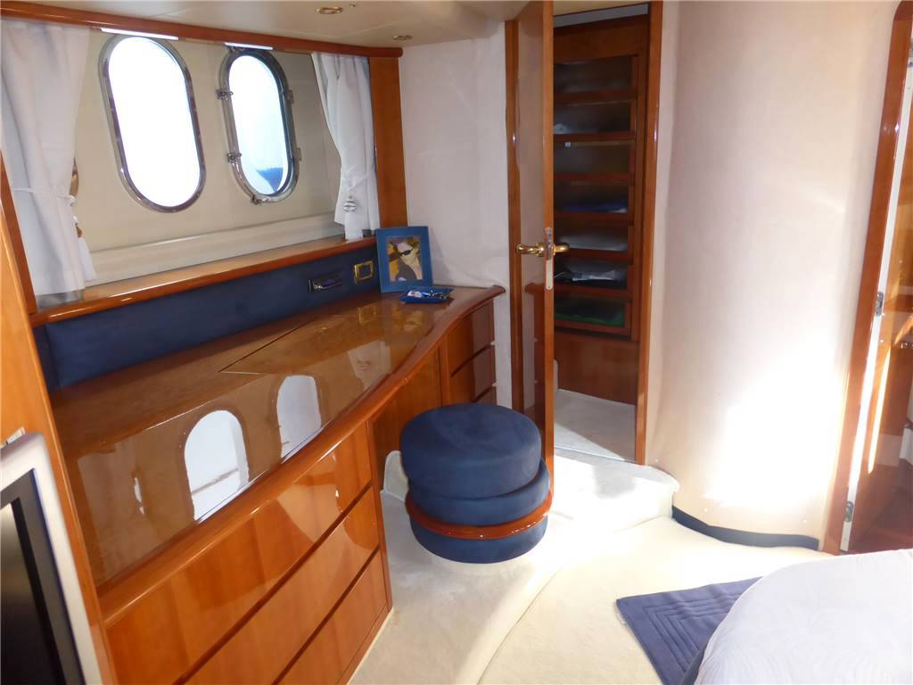 Azimut 62 fly